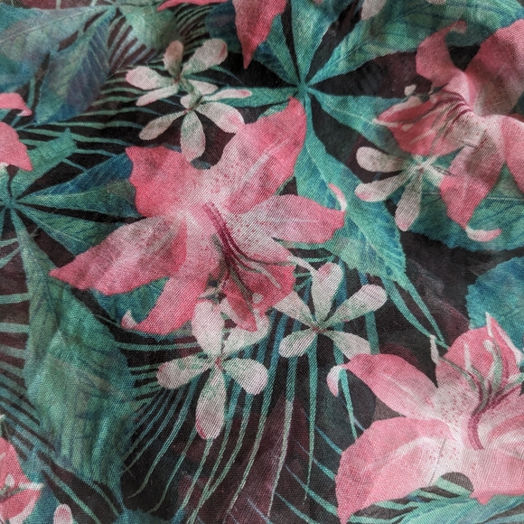 Floral infinity scarf - Picture 2 of 4